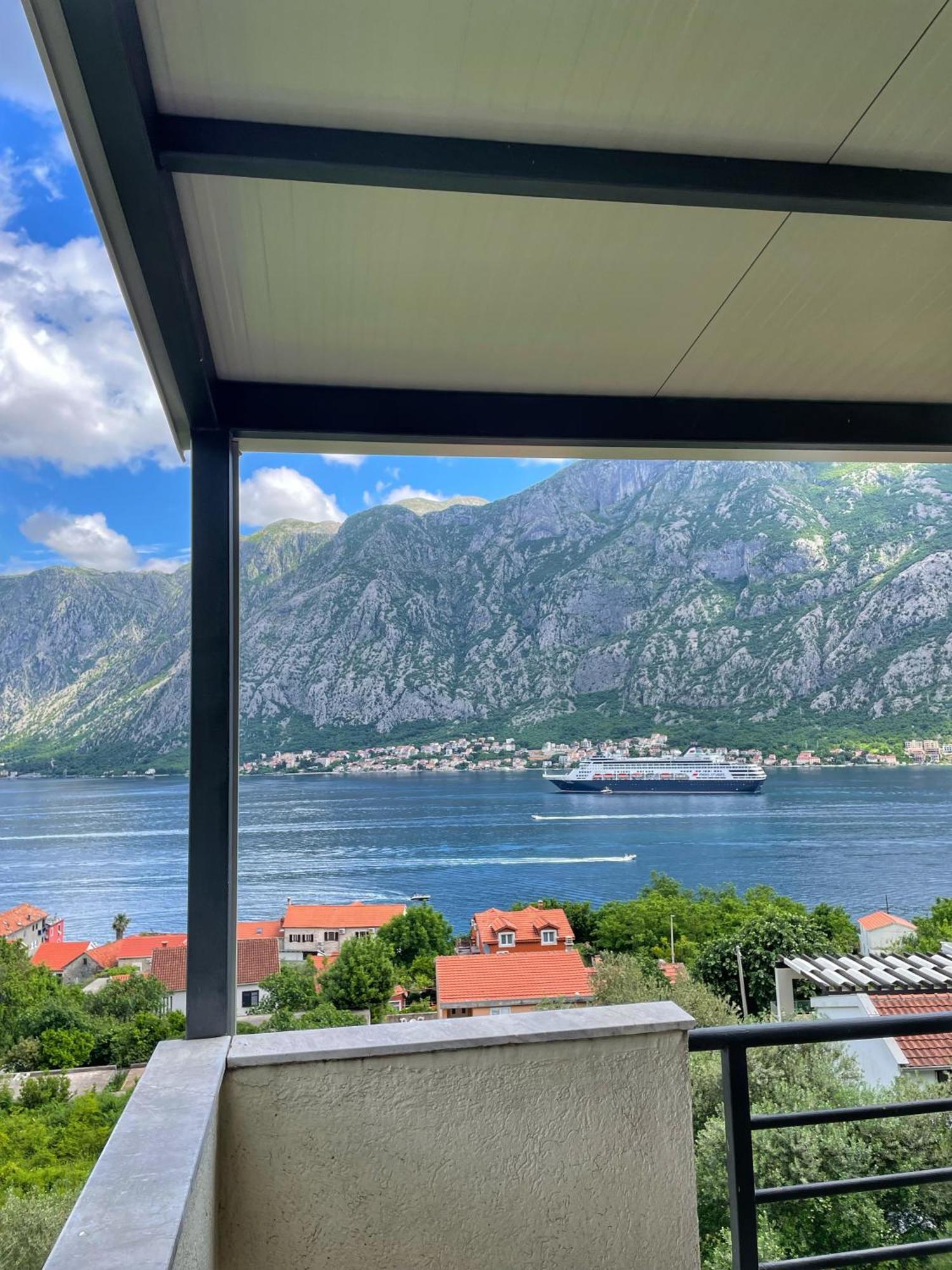 Krivokapic Prcanj With Bay View *